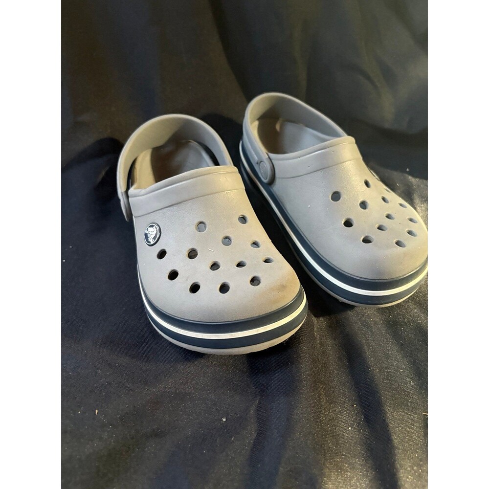 Crocs boys size 1 gray clogs shoes